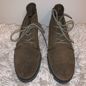 Keds hunter green lace up booties Sz.7
